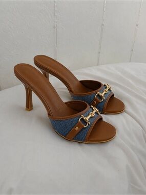 Blue, navy, and brown kitten heels with open toe and gold hardware Size 7